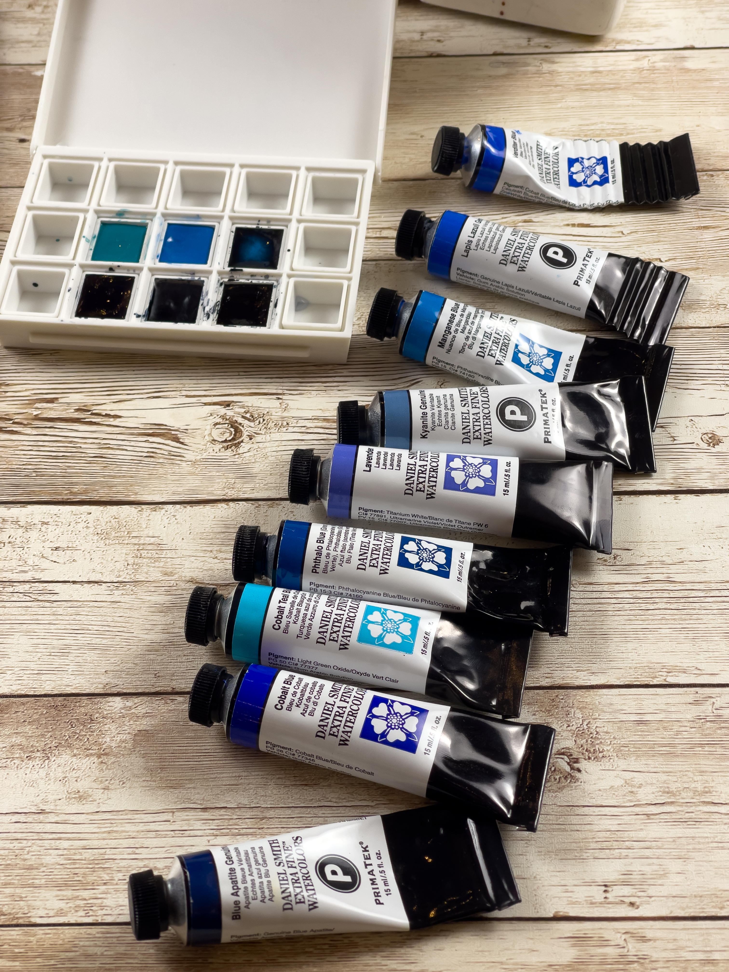 Blues, From Serene to Dramatic – The DANIEL SMITH Watercolor Half Pan Set-19