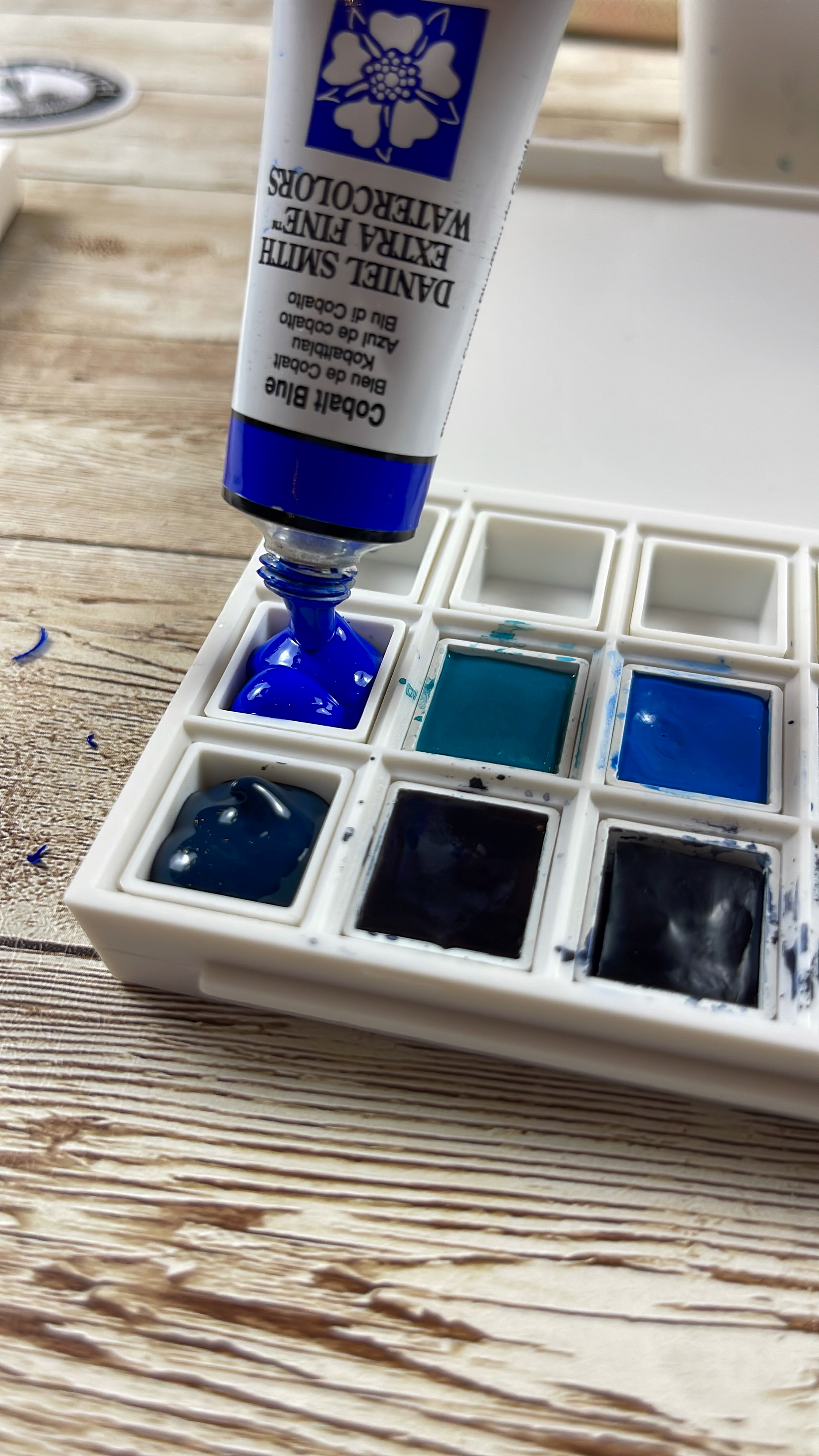 Blues, From Serene to Dramatic – The DANIEL SMITH Watercolor Half Pan Set-20