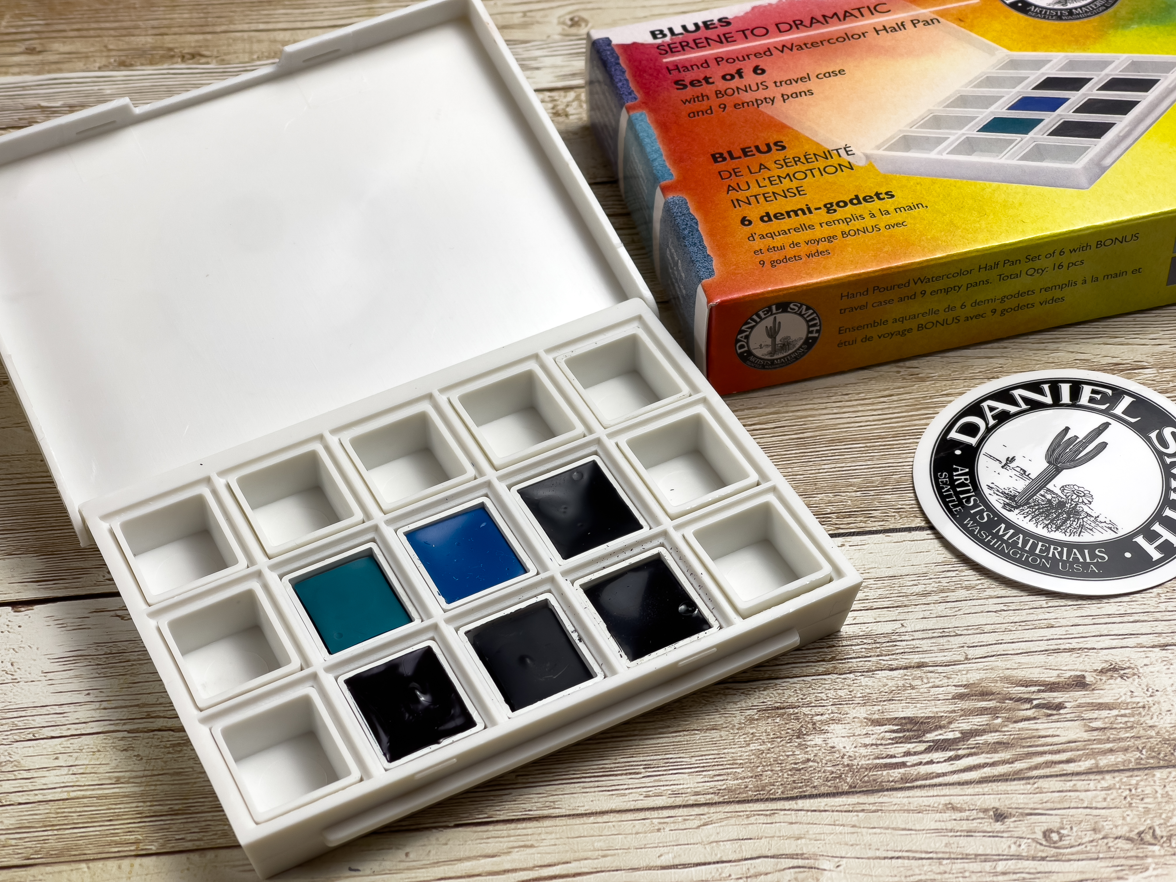 Blues, From Serene to Dramatic – The DANIEL SMITH Watercolor Half Pan Set-3