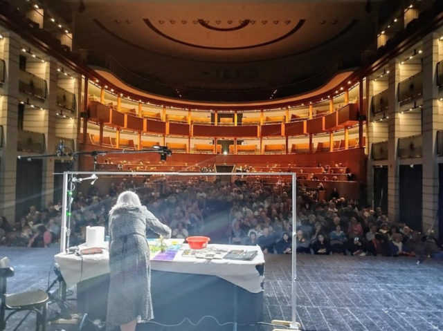 Congratulations 🎉🎉🎉@elke.memmler Such joy to see you spreading hope and positivity through colors! #Repost @elke.memmler・・・Fabriano in Aquarello 2025 Big stage, big nerves... it was a brilliant experience.My thanks go to Anna Massinissa and her great team, to Kira Mamontoff for her backstage support, to Anja Gensert at the front and of course to the great audienceFabriano in Aquarello 2025 Große Bühne, große Nervosität… es war ein geniales Erlebnis.Mein Dankk geht an Anna Massinissa und ihr tolles Team , an Kira Mamontoff für ihre Backstage Unterstützung , an Anja Gensert im Frontbereich und natürlich an das tolle Publikum #danielsmith #danielsmithartistsmaterials #danielsmithwatercolors #fabrianoinacquarello