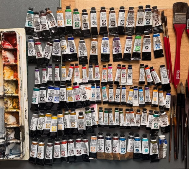 Beautiful selection of colors @eduardosolanajr  Thank you for sharing and making us part of your journey.Repost from @eduardosolanajr•Somebody asked me. Are you a watercolorist? I said no.. not so obvious. Hahaha! Sorting my @danielsmithartistsmaterials and finalizing my color palette! When you join some serious workshop, you’ll realize at the end that primary colors can actually do majority of the colors you need in a painting and I learned that from Sir @andyevansen .. thank you so much. Tip of the day: Pin Down your color palette and study every single color you need.#danielsmith #danielsmithwatercolors #danielsmithartistsartmeterials