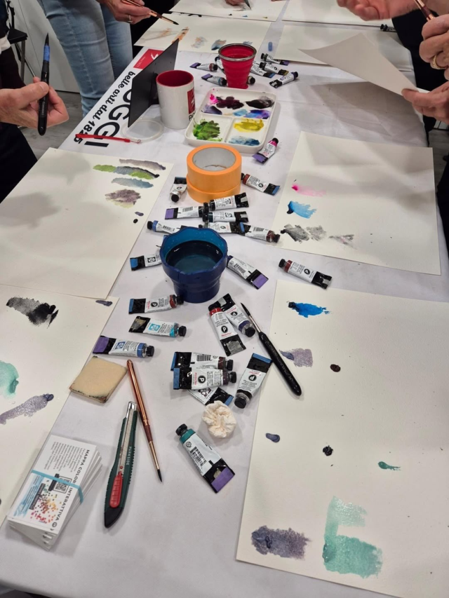 @ornellabini  glad you were able to join the event hosted by @dittapoggi  with Brand Ambassadors @jopaint  and @letymon . And, thank you for capturing highlights. Thanks for sharing too and for tagging us.
Repost from @ornellabini
Second appointment at @DittaPoggi🔝 in the center of Rome for a very interesting presentation of DANIEL SMITH watercolor paints and BAHOONG paper.
🙏Thank you, Maestro Giovanni Balzarani @Jopaint and Letymon, for all the information you provided on the characteristics and unique features of these products and for giving us so many valuable tips.
•
Personally, I was fascinated by the PrimaTek line, with its completely mineral pigments and amazing colors! 😱
📍Did you know they’re inspired by Native American colors?
•
How could I not be struck by the luminescent colors, coprecipitates, and granulates, which I’m obsessed with!!!
•
So, my new experiment begins 🎨🤹👩🎨😃
•
•
#presentation #poggi #bellearti #Rome #artinRome #artlovers #centrostorico #watercolors #danielsmith #danielsmithwatercolors #danielsmithartistmaterials #baohong #baohongpaper #metoday #art #colors #watercolor #watercolors #experimentations #inspiration #instaart #instagood
Secondo appuntamento da @DittaPoggi🔝nel centro di Roma per una interessantissima presentazione dei colori per acquerello DANIEL SMITH e della carta BAHOONG.
🙏Grazie maestro Giovanni Balzarani @Jopaint e letymon per tutte le informazioni che ci avete fornito sulle caratteristiche e particolarita’ di questi prodotti e averci regalato tanti preziosi consigli.
•
Personalmente sono rimasta affascinata dalla linea PrimaTek, con pigmenti totalmente minerali e colori pazzeschi! 😱
📍Sapete che sono ispirati ai colori dei Nativi Americani? 
•
Come non essere poi colpiti dai colori luminescenti, dai coprecipitati e dai granulati, per i quali sono andata in fissa!!!
•
Insomma inizia la mia nuova sperimentazione 🎨🤹👩🎨😃
•
#danielsmith #danielsmithwatercolors #danielsmithartistsmaterials